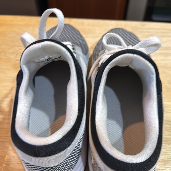 Nike Air Max Zero Essential Big Kids Sneaker 
Size 6Y - Picture 6 of 7